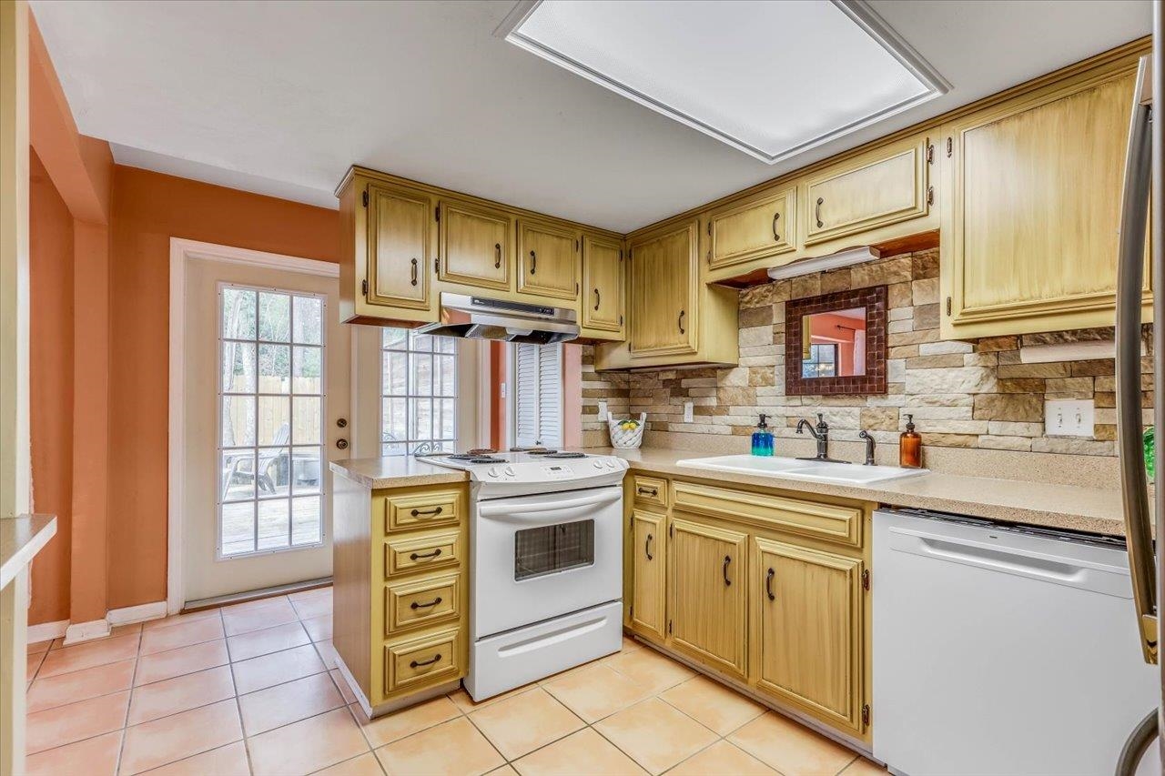 203 W 4Th Avenue