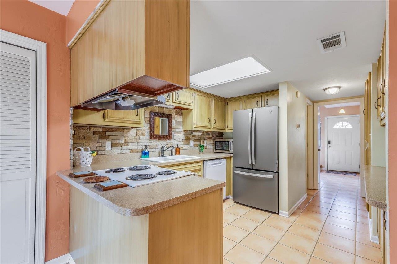 203 W 4Th Avenue