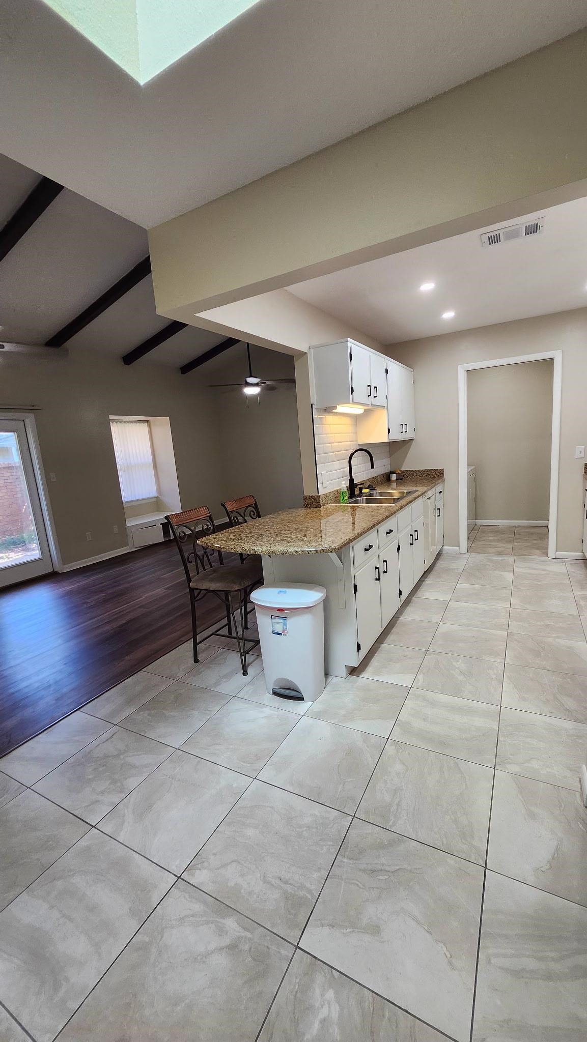 148 SE Villas Court Unit: B