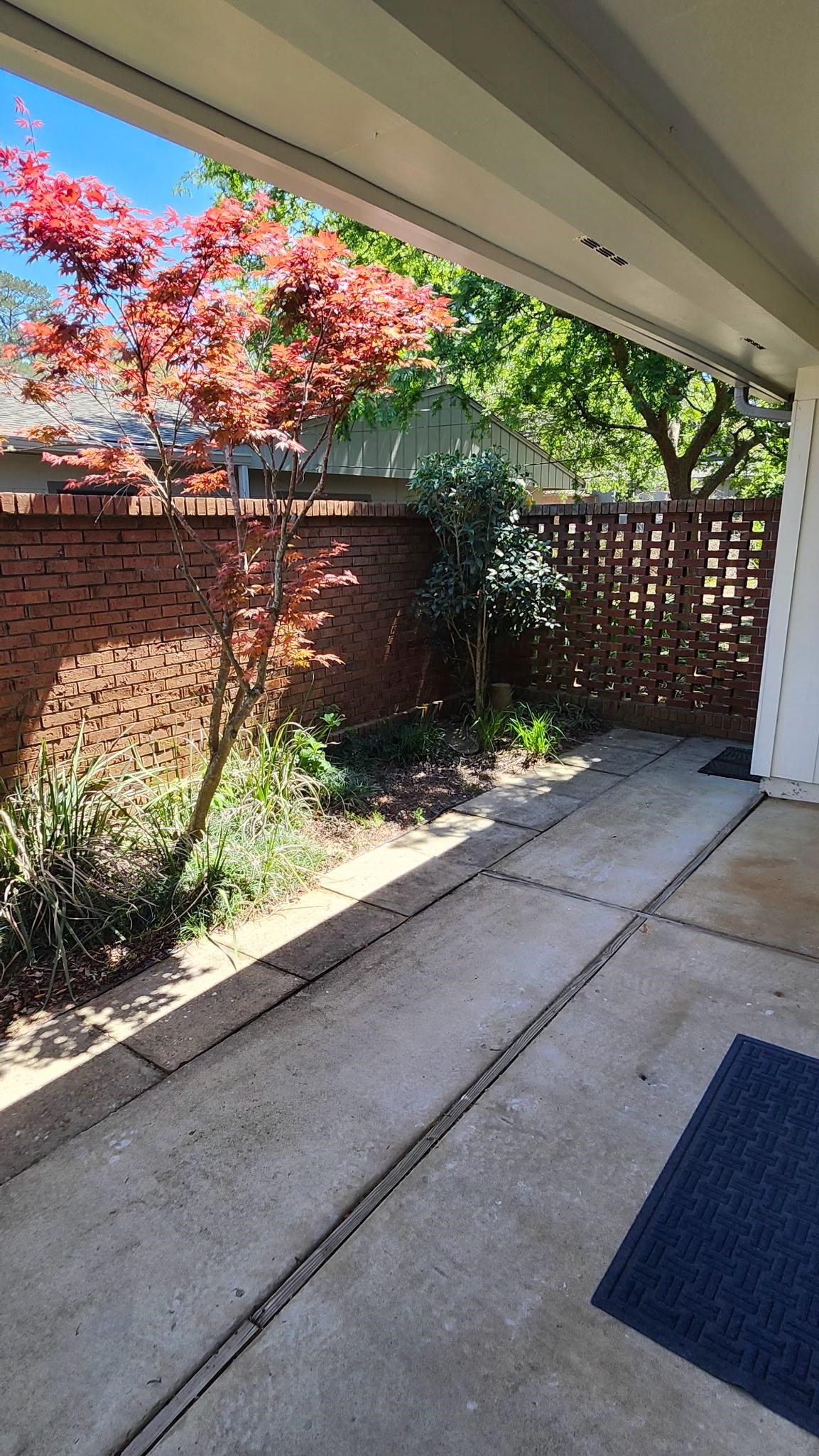 148 SE Villas Court Unit: B