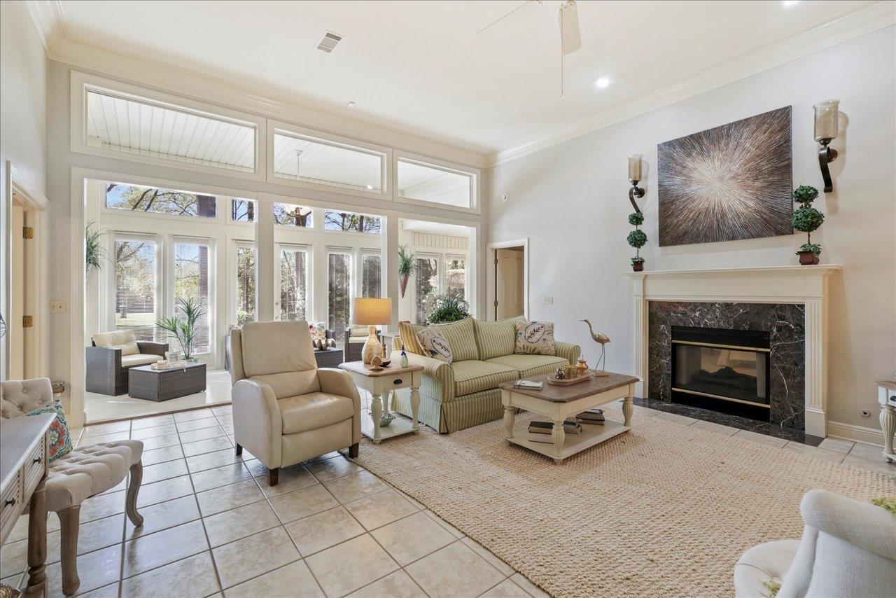 4043 Kilmartin Drive