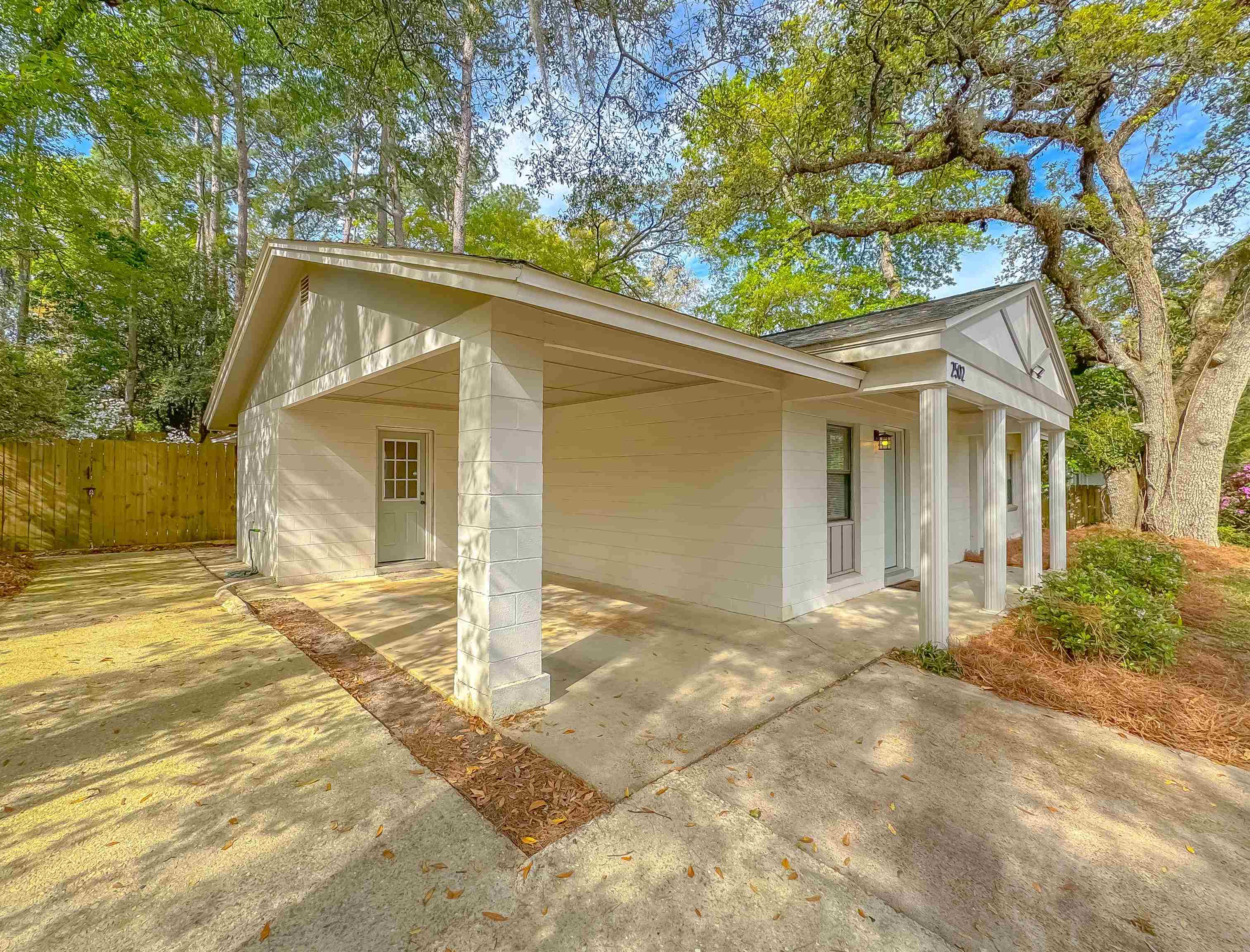 2502 Tupelo Terrace