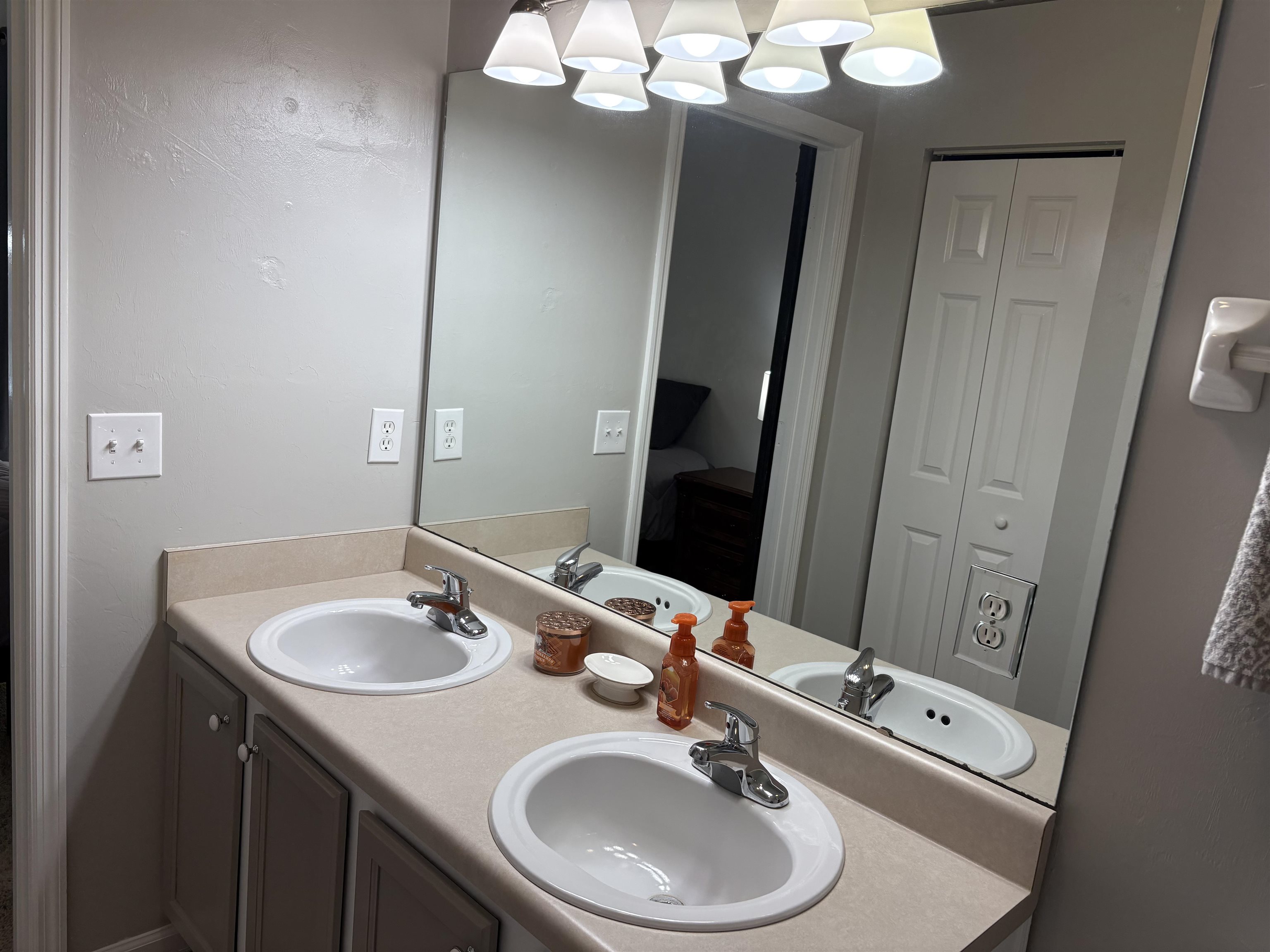 5559 Pleasant Pines Court