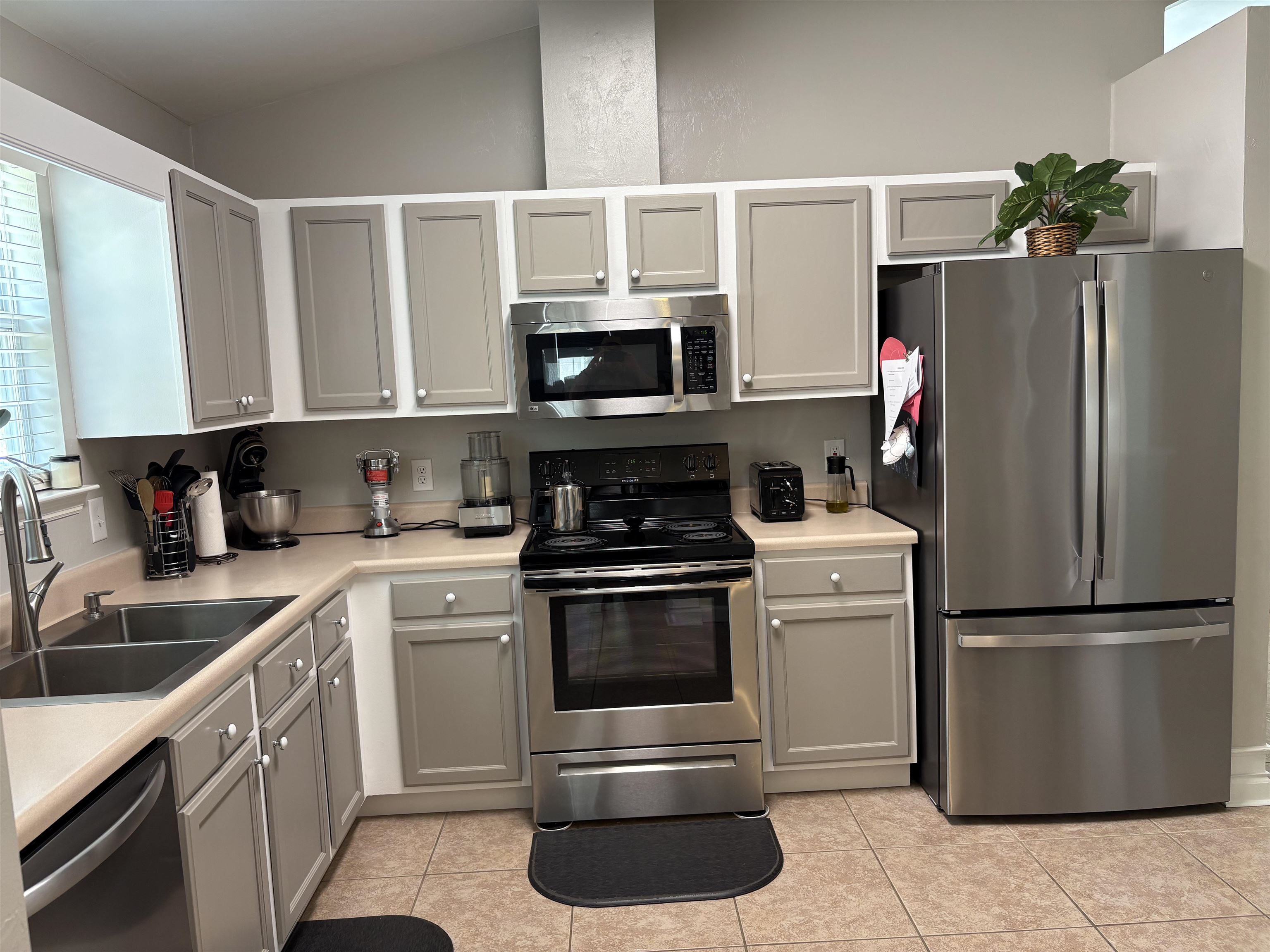 5559 Pleasant Pines Court