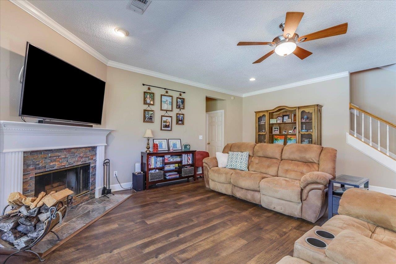 10499 Casanova Drive