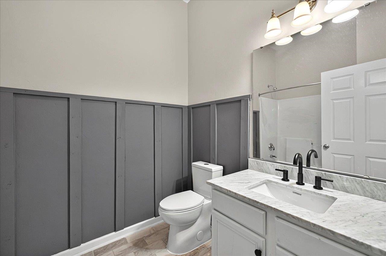 8526 Charrington Forest