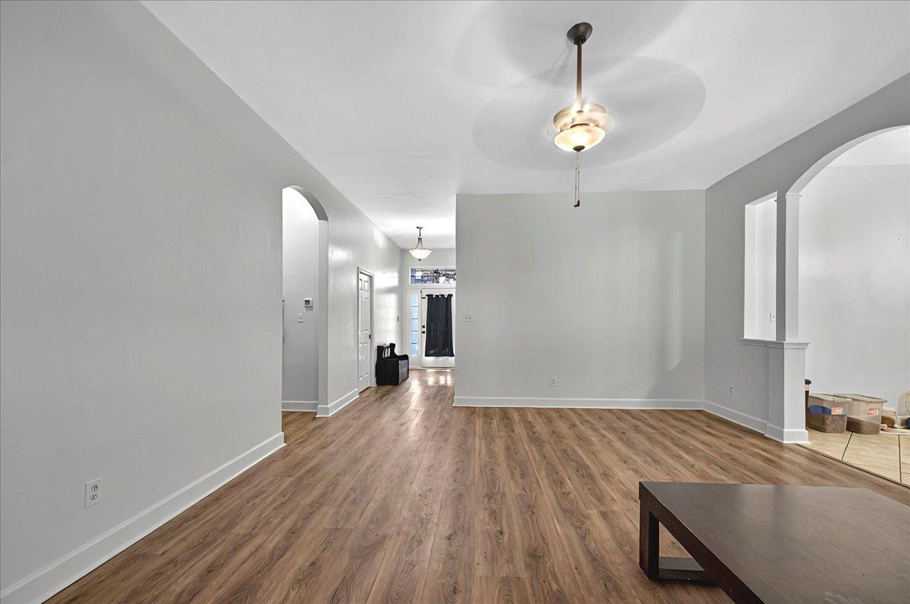 8526 Charrington Forest