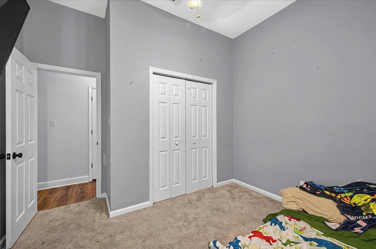 8526 Charrington Forest