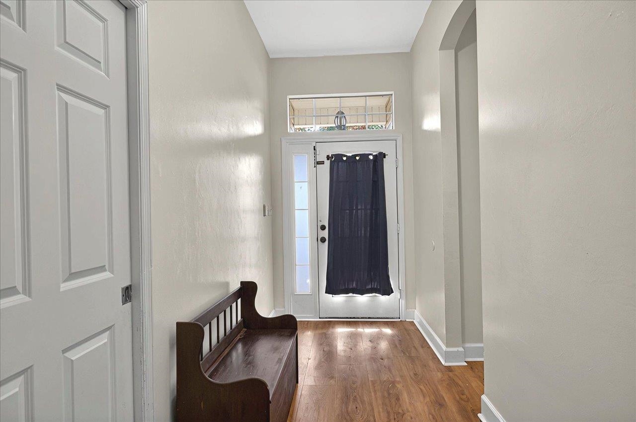 8526 Charrington Forest