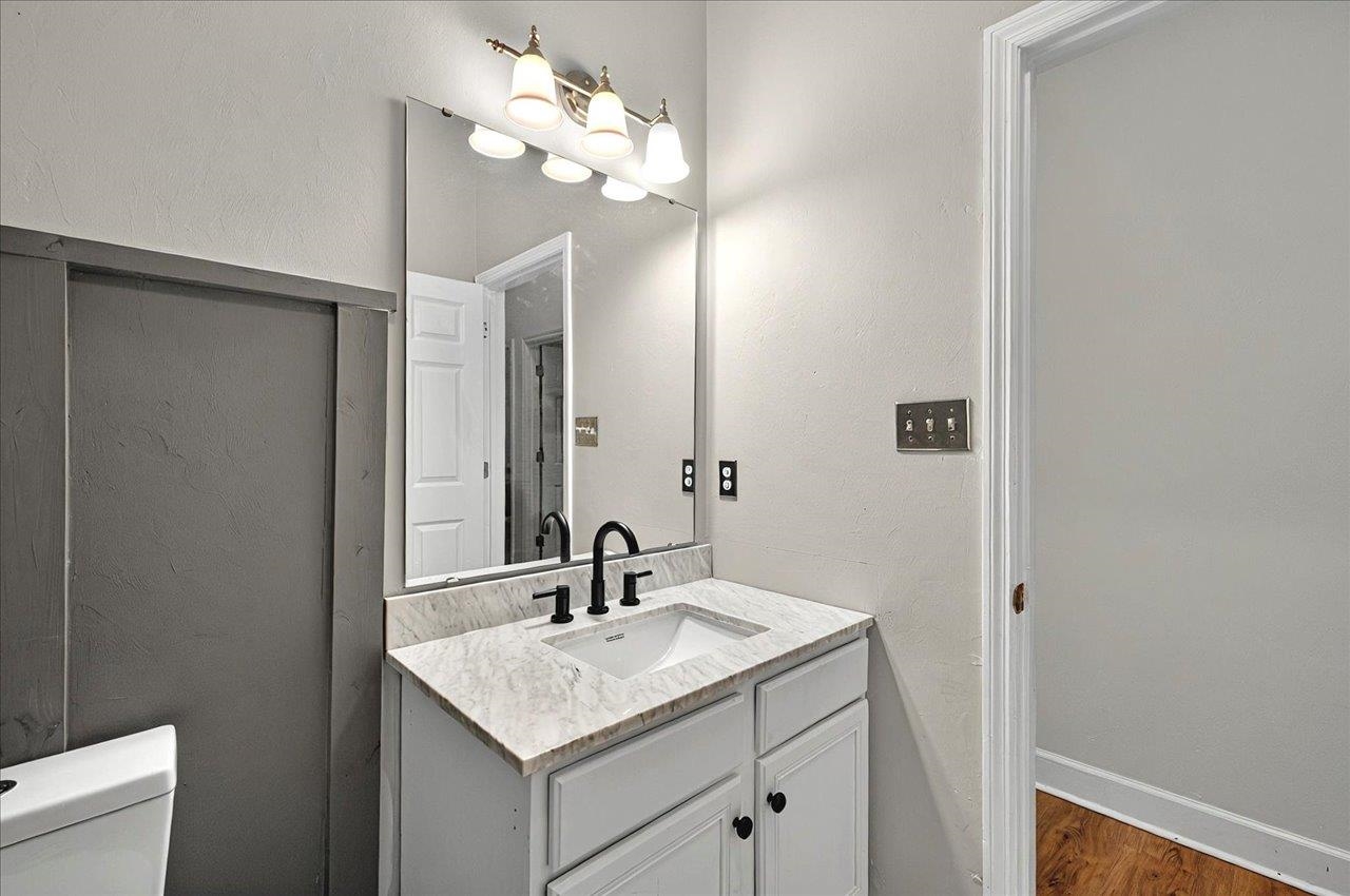 8526 Charrington Forest
