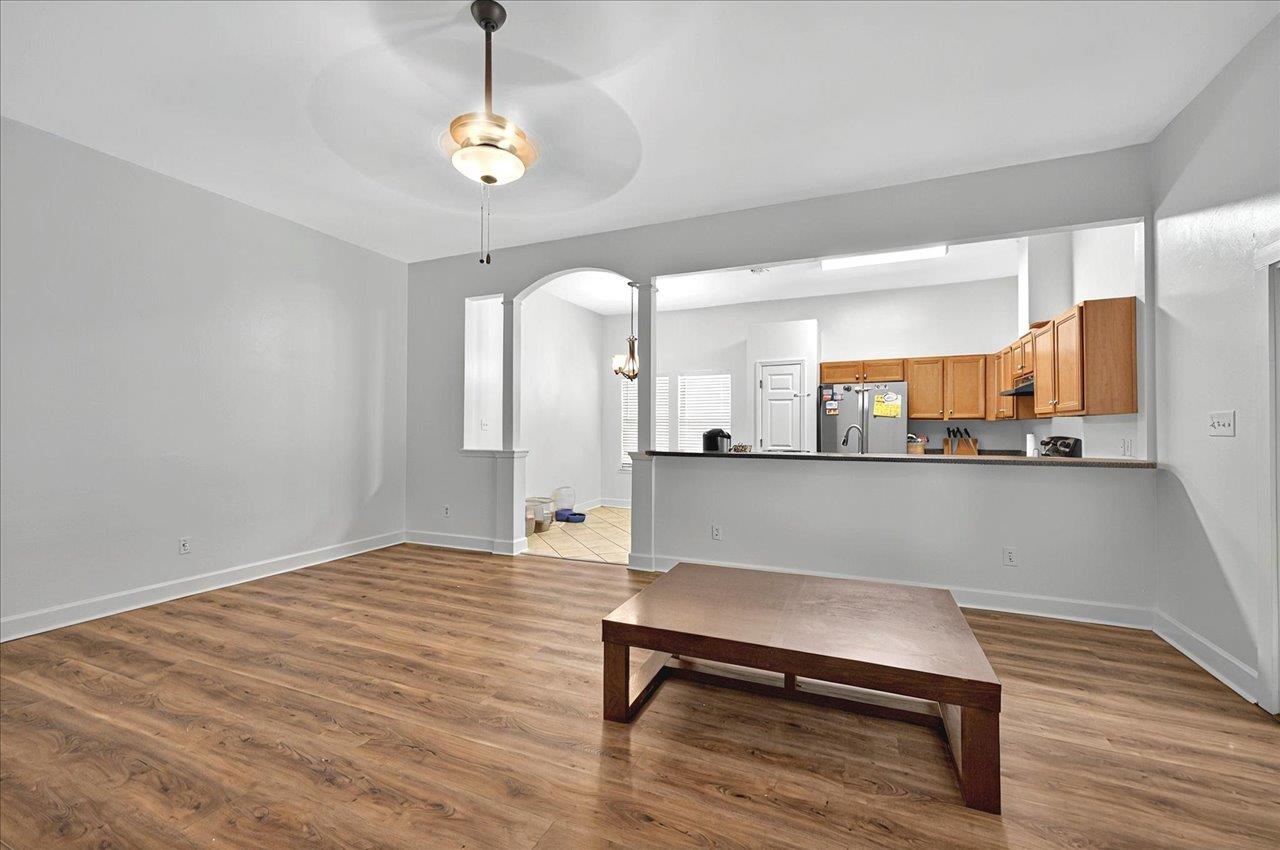 8526 Charrington Forest