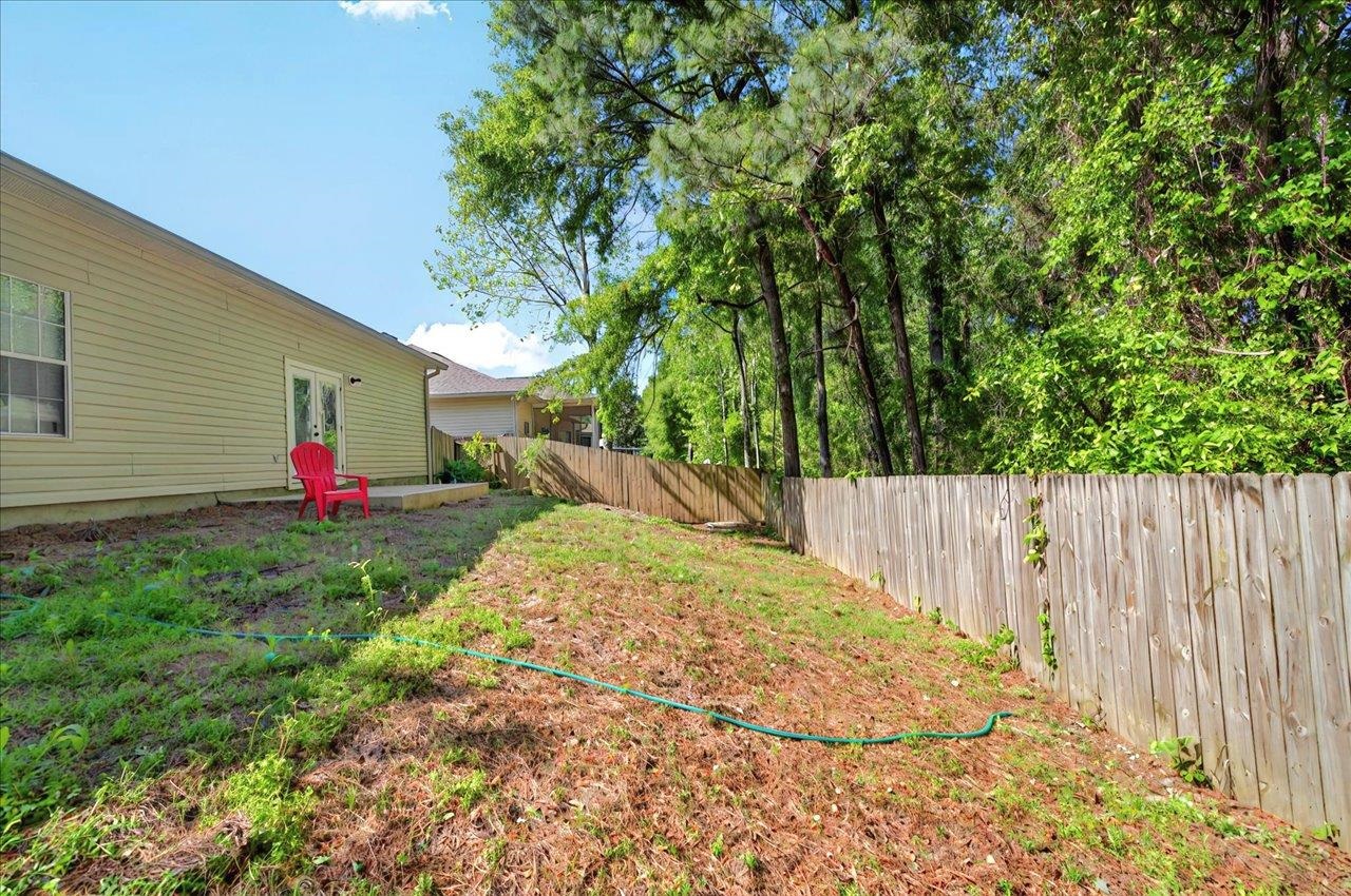 8526 Charrington Forest