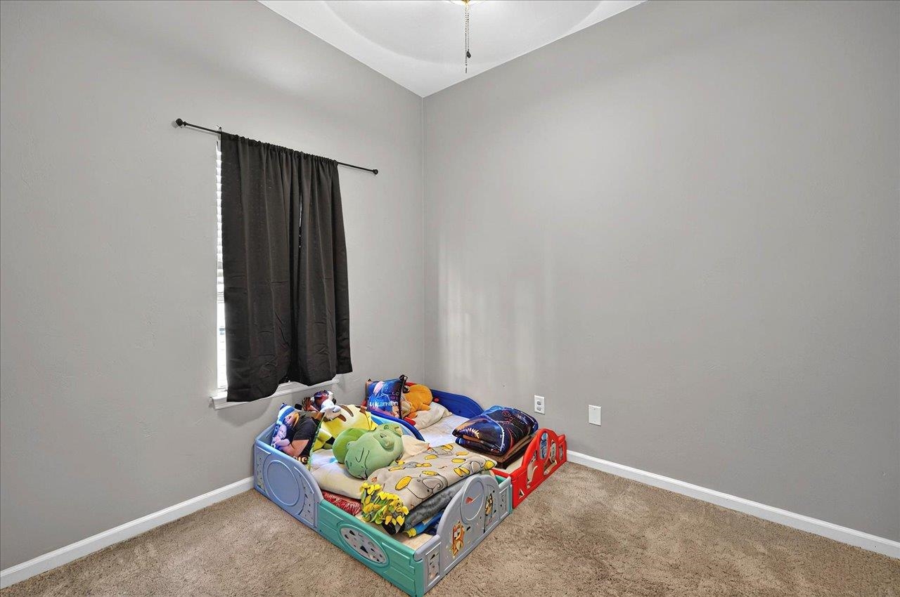 8526 Charrington Forest