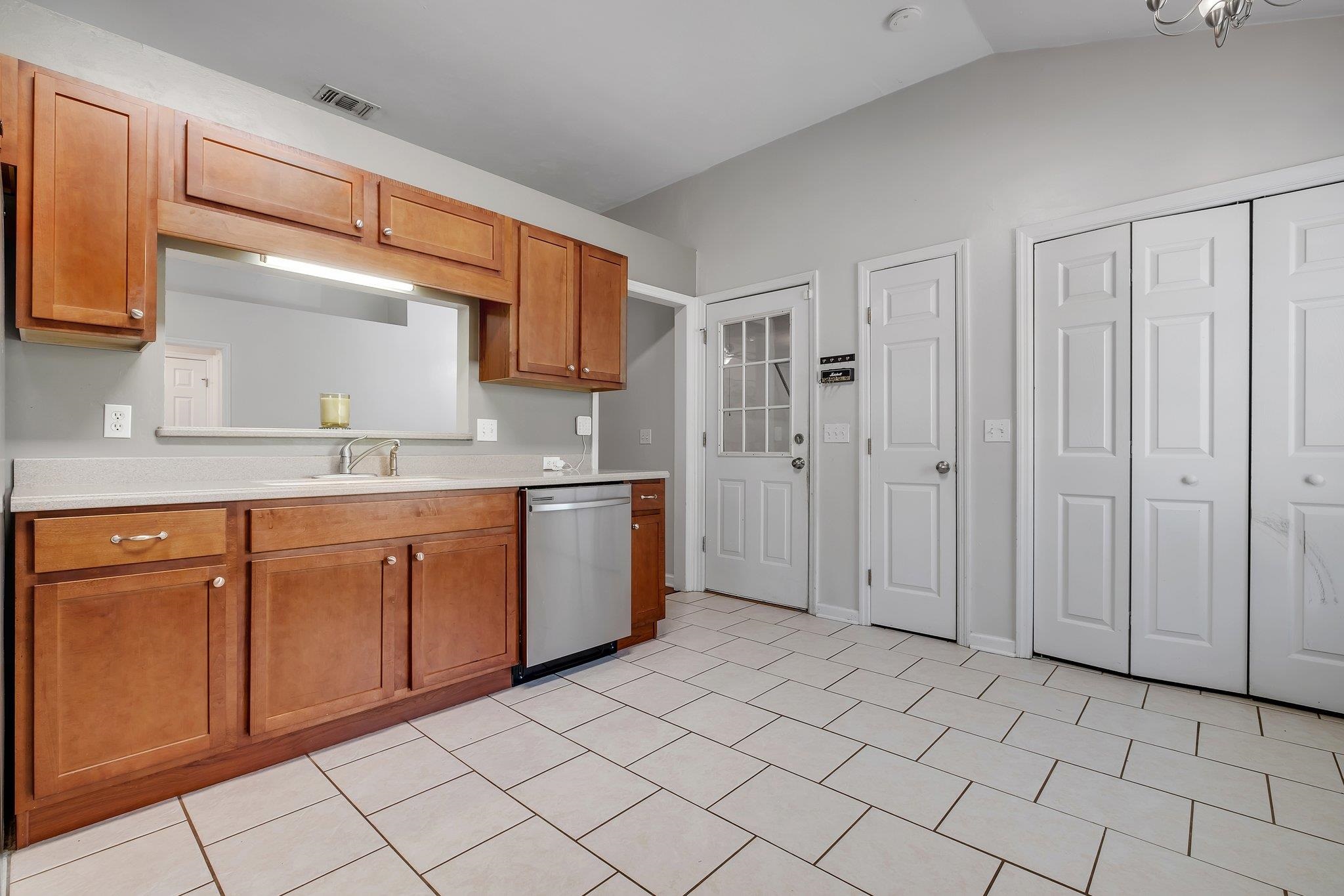 1802 Doomar Drive