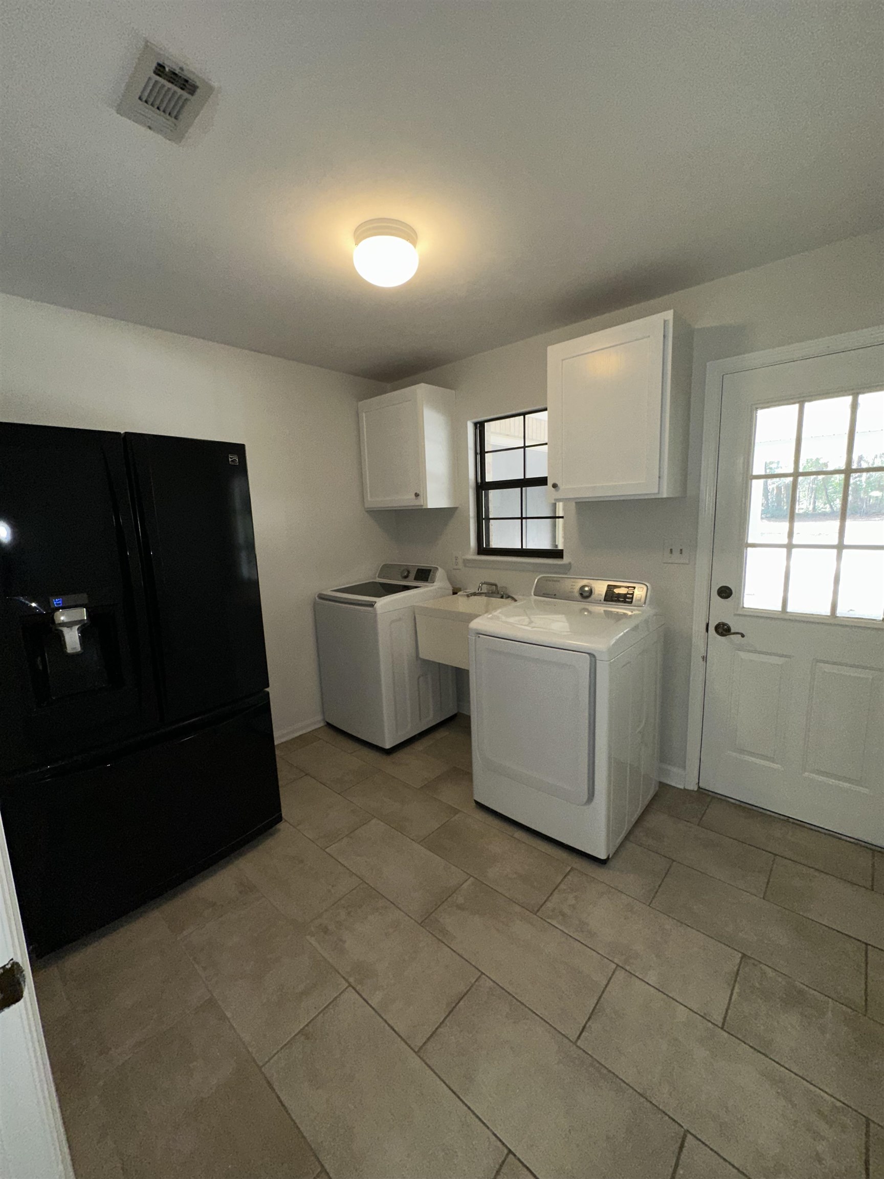 2316 Monaco Dr
