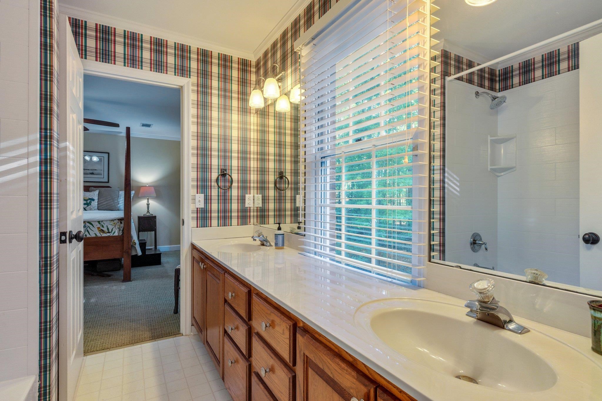 6048 Miller Landing Cove