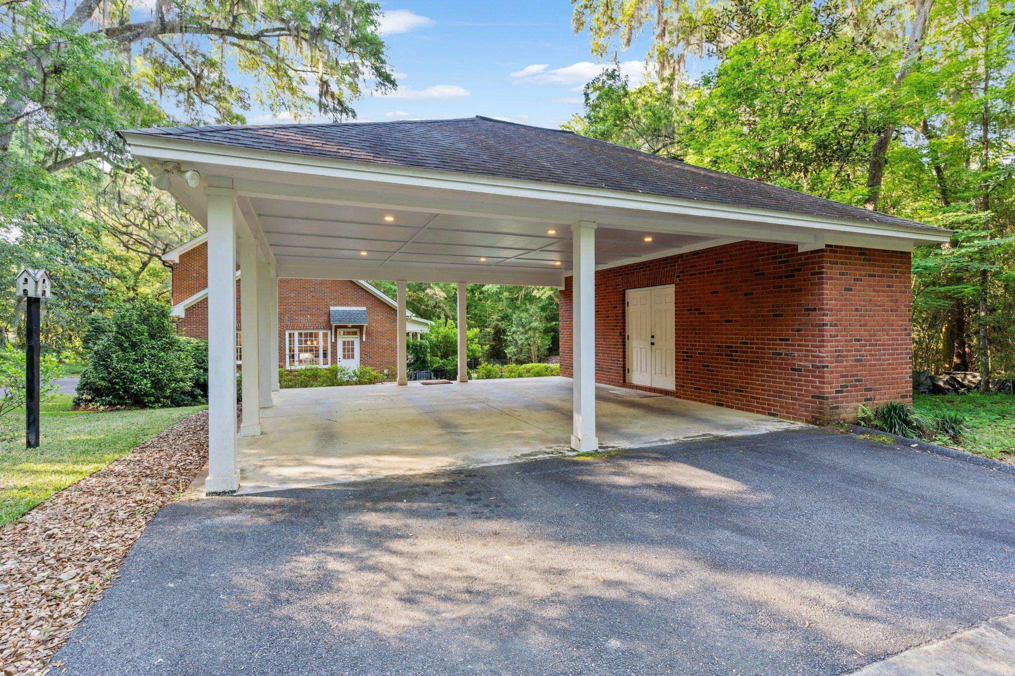 6048 Miller Landing Cove