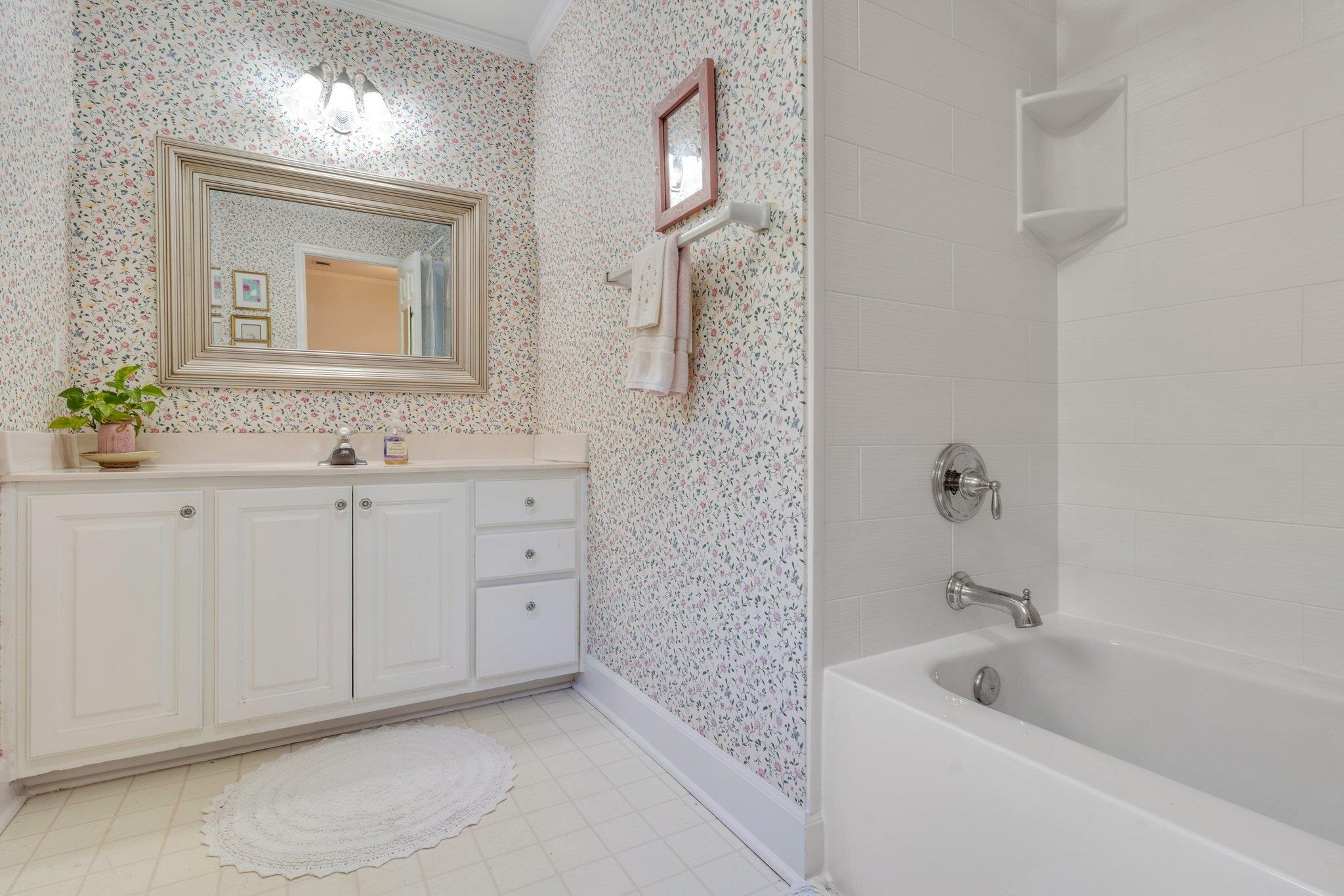 6048 Miller Landing Cove