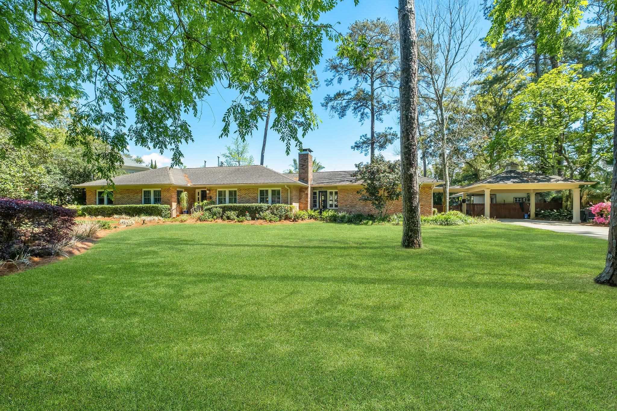 2109 E Randolph Circle