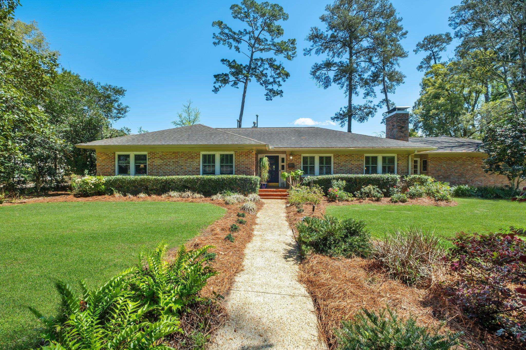 2109 E Randolph Circle