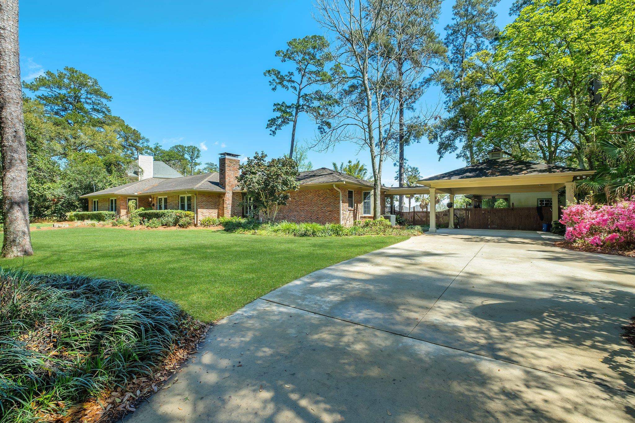 2109 E Randolph Circle