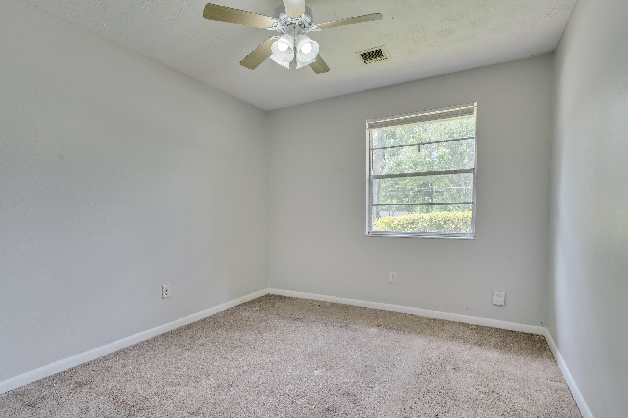 2533 Willamette Road
