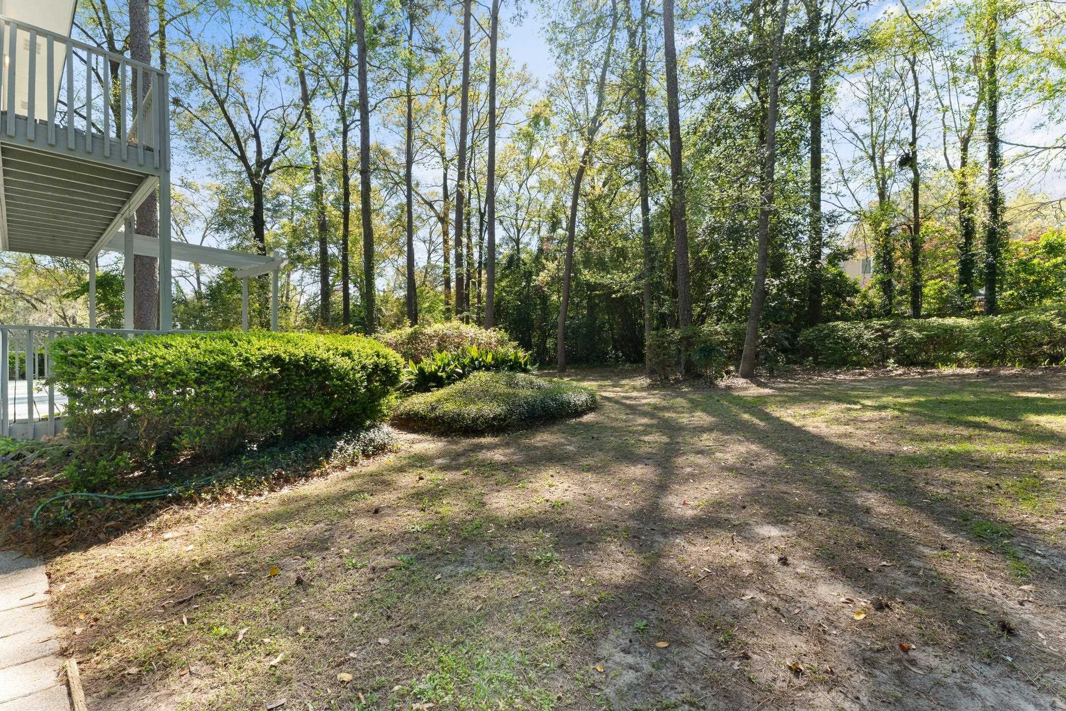 1611 WOODGATE Way