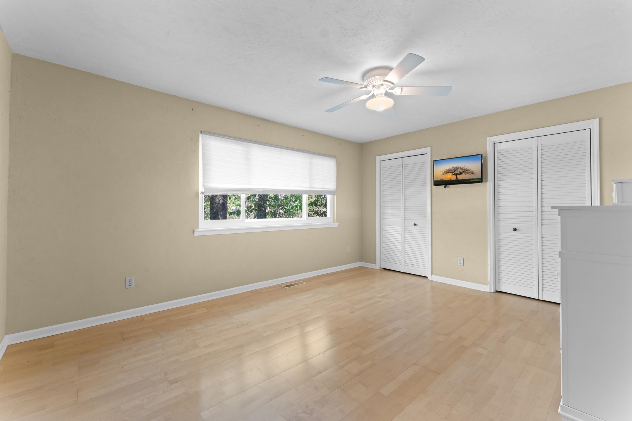 1611 WOODGATE Way