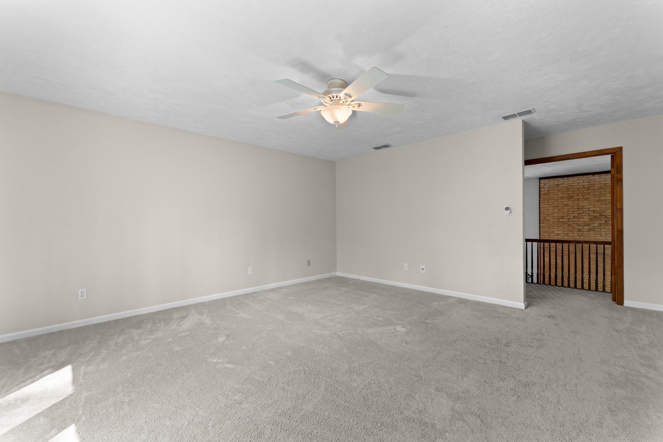 1611 WOODGATE Way