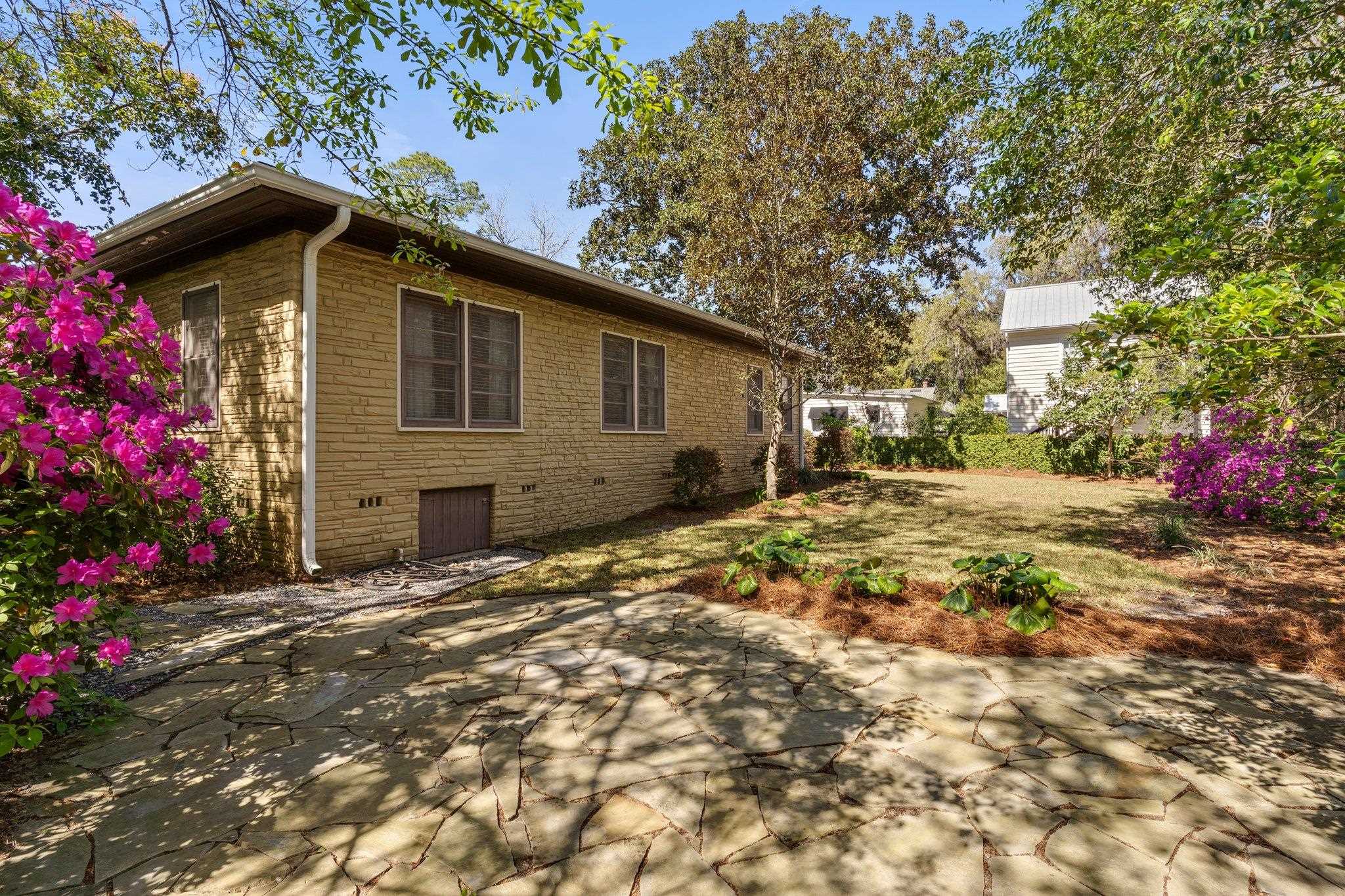 1563 Fernando Drive