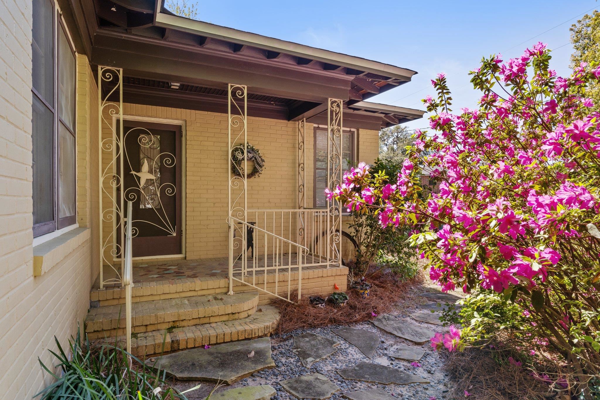 1563 Fernando Drive