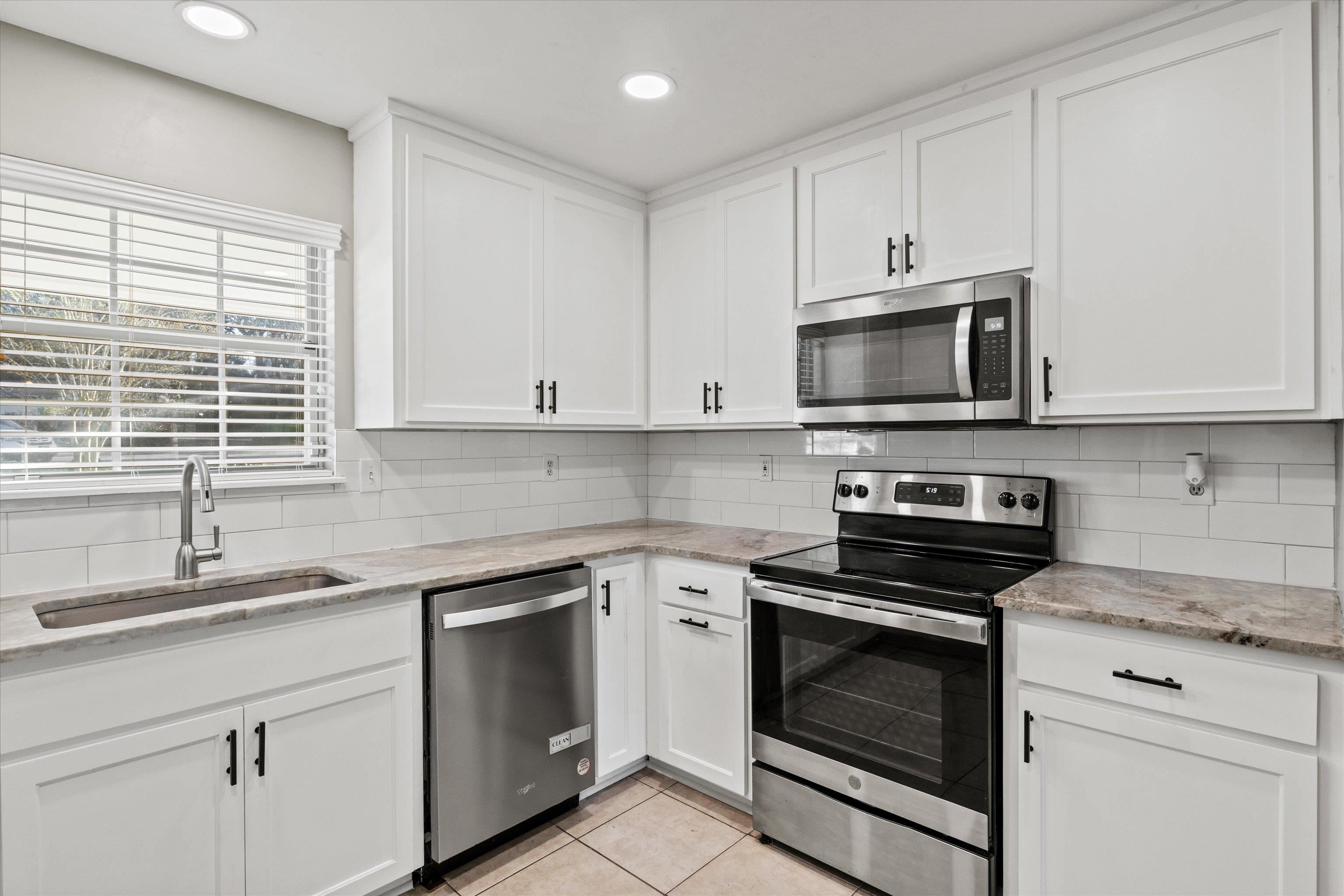 2912 Gallahadion Court