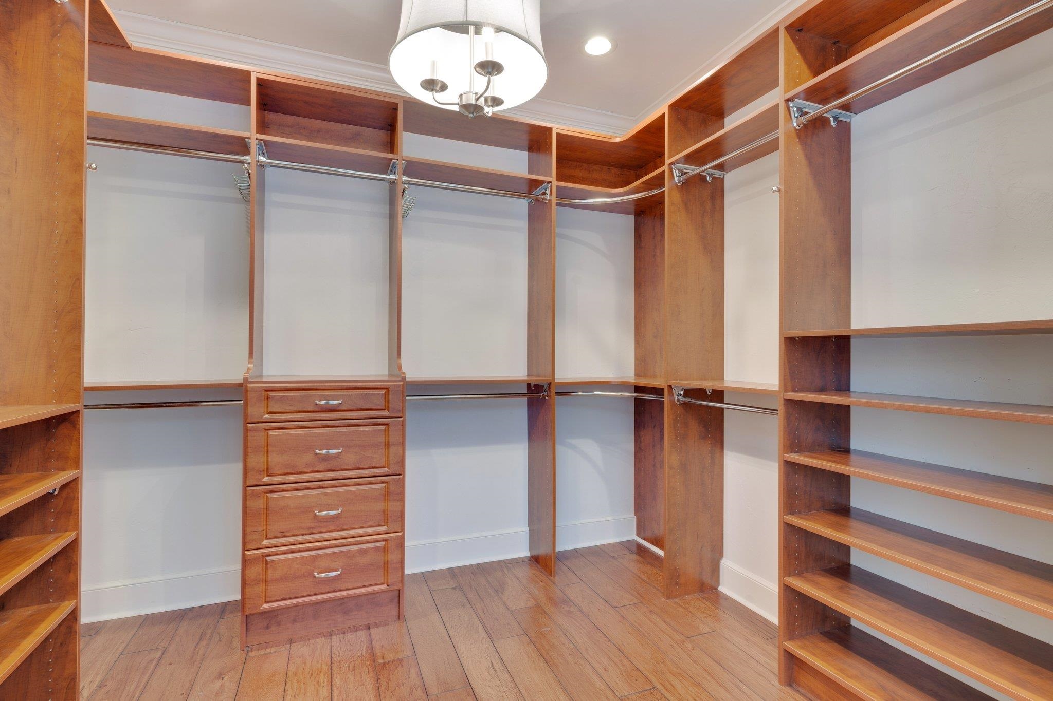 197 W Rosehill Drive