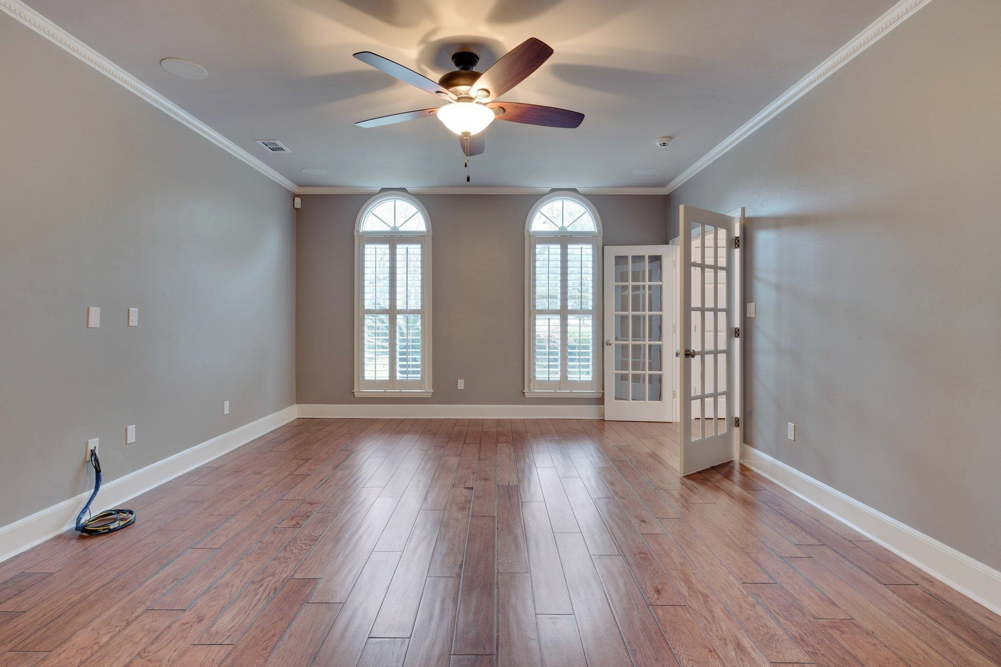 197 W Rosehill Drive