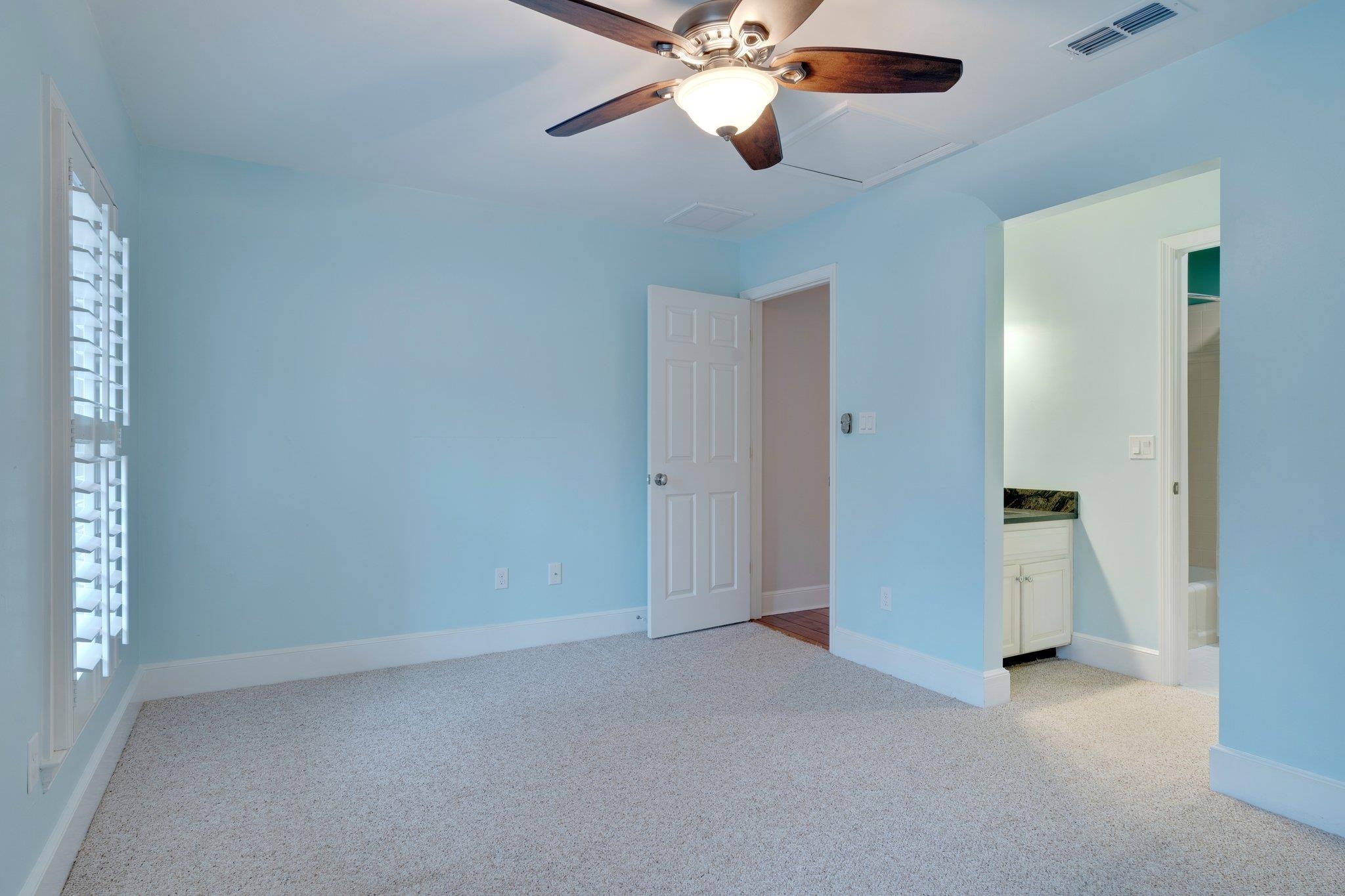 197 W Rosehill Drive