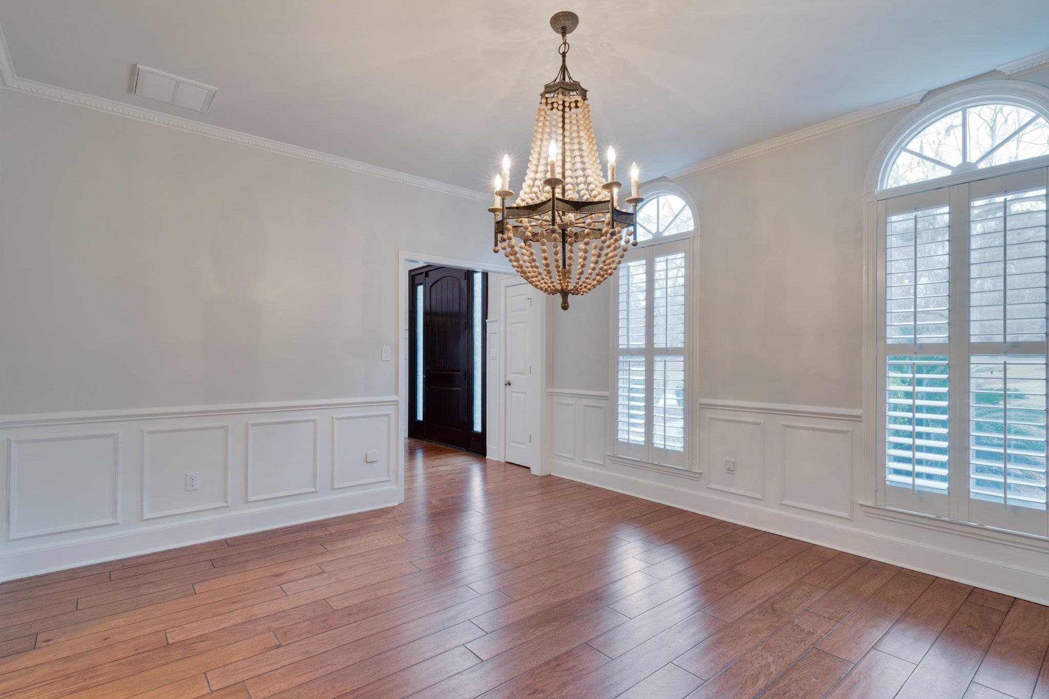 197 W Rosehill Drive