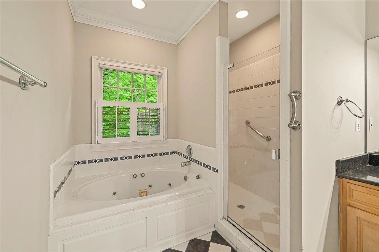 370 ROB ROY Trail