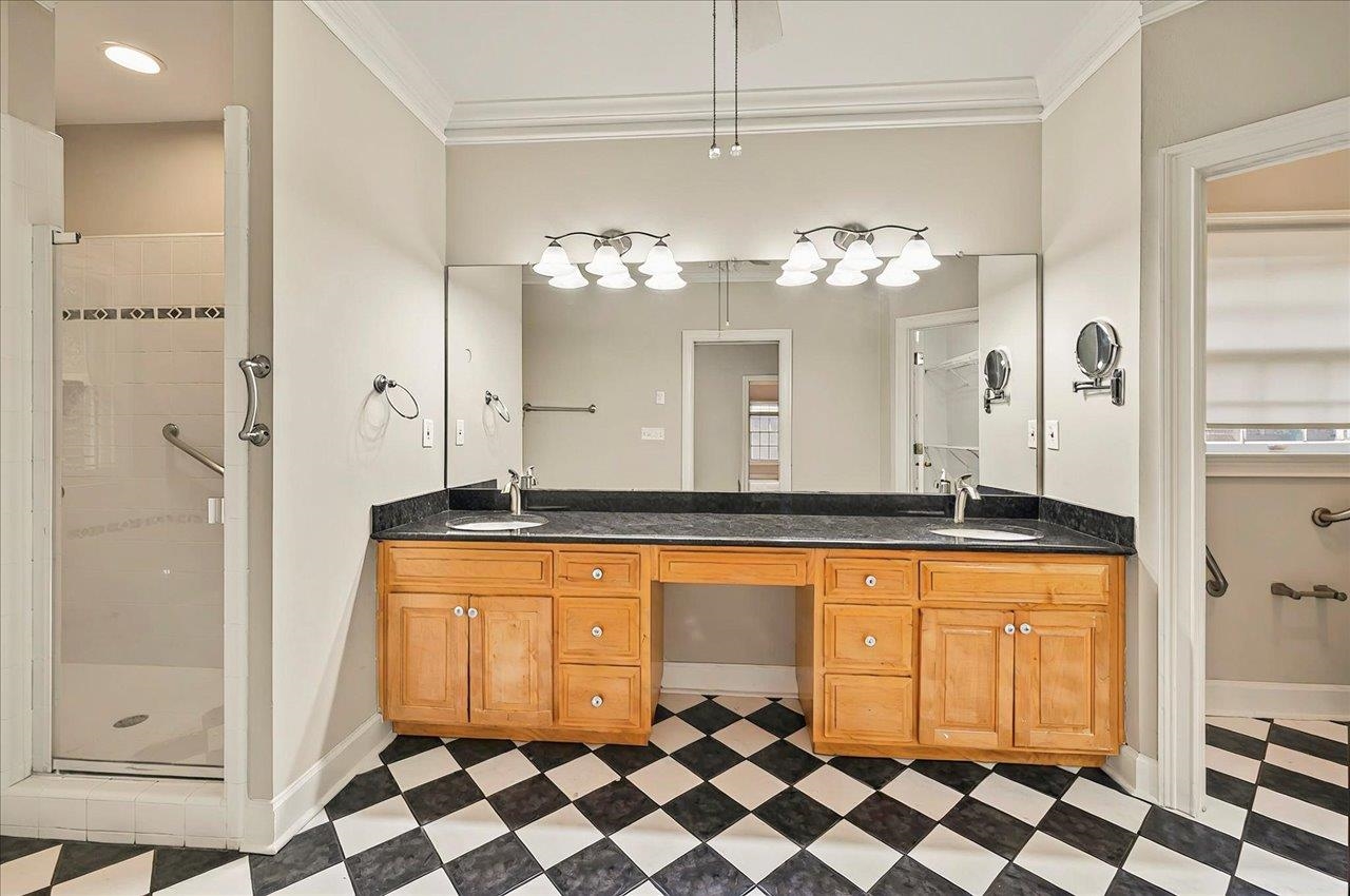 370 ROB ROY Trail