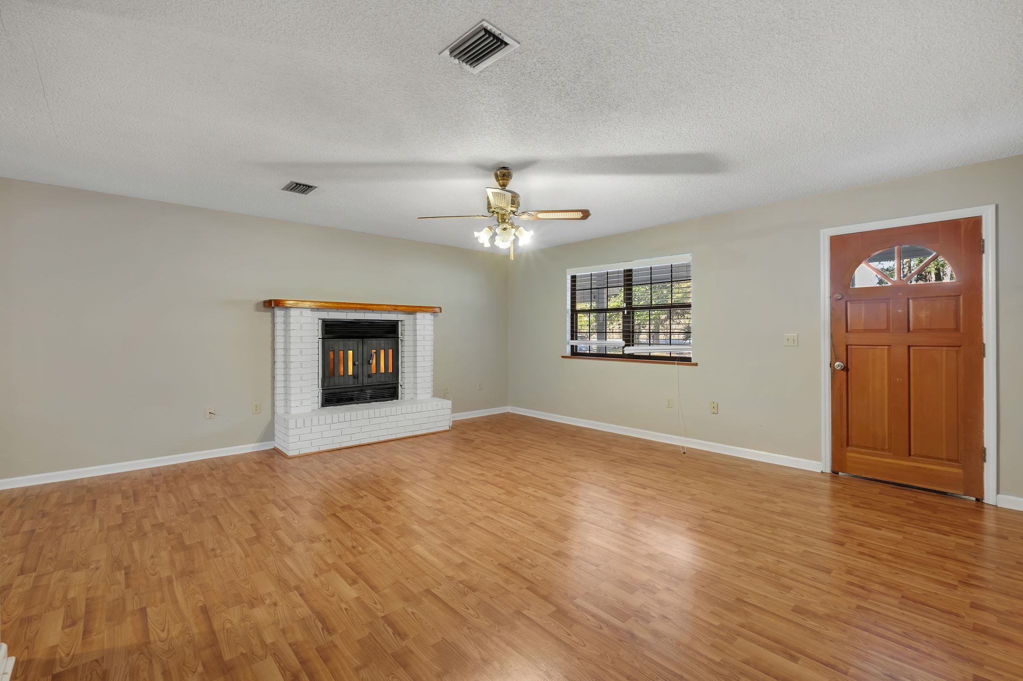 4578 LOUVINIA Drive