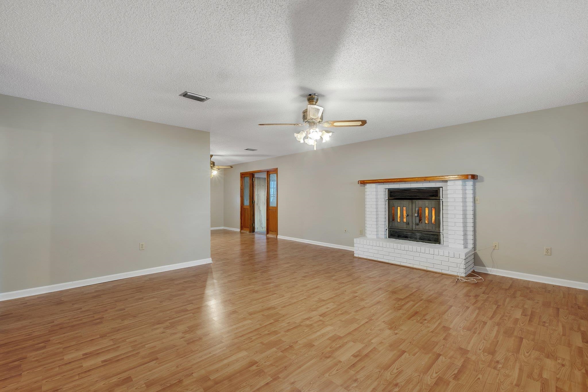 4578 LOUVINIA Drive