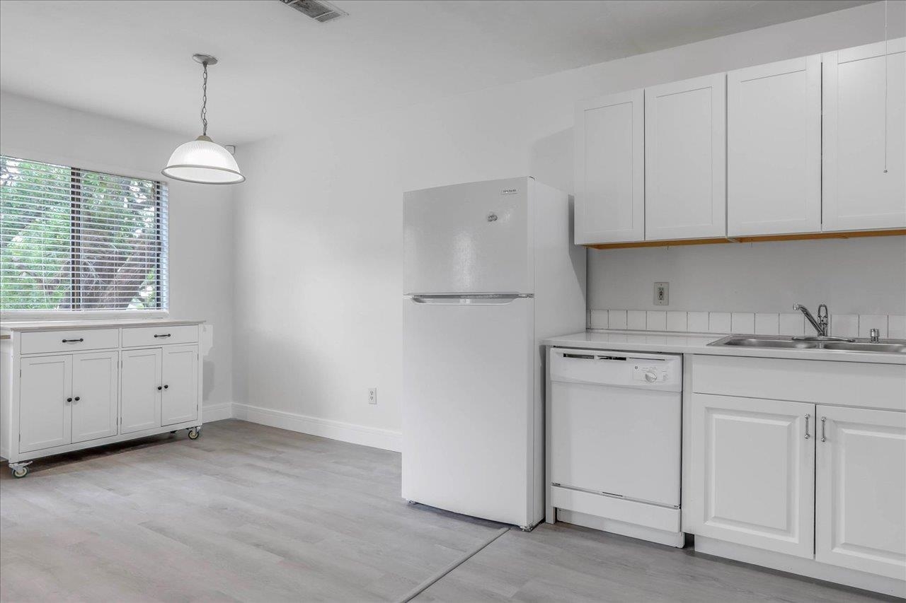 1317 Airport Drive Unit: F12