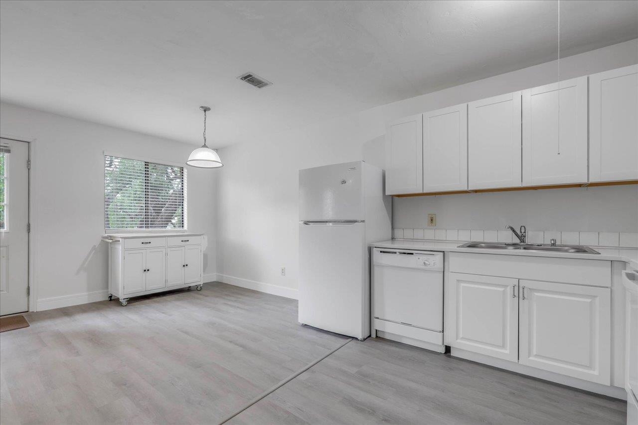 1317 Airport Drive Unit: F12