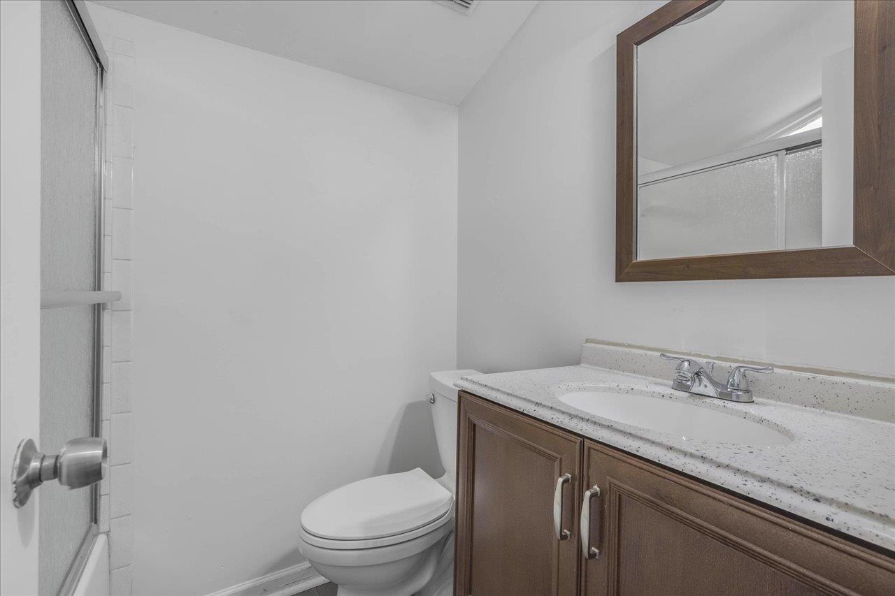 1317 Airport Drive Unit: F12