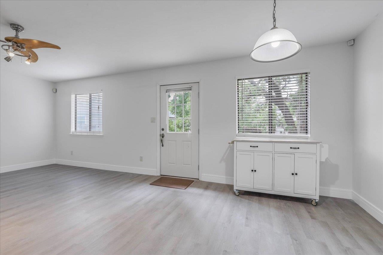 1317 Airport Drive Unit: F12