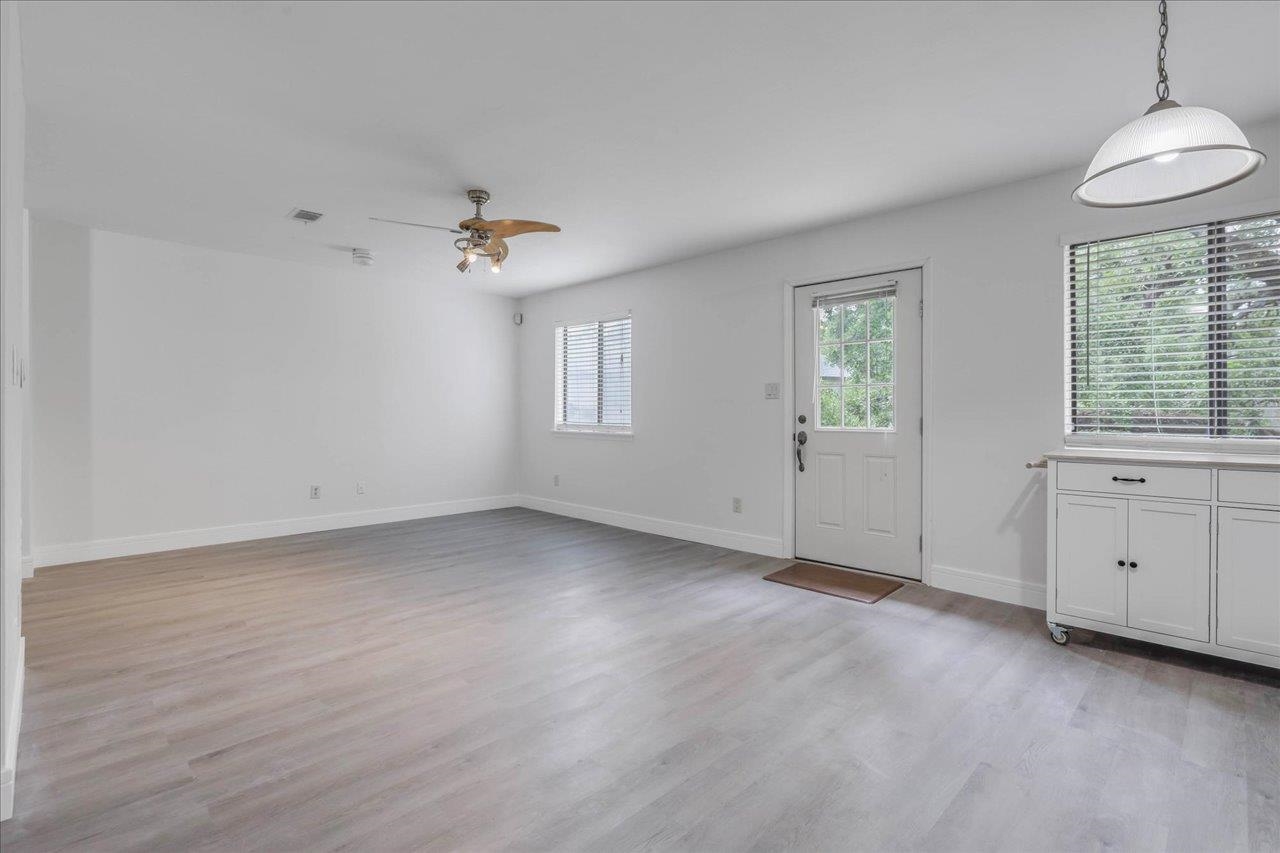 1317 Airport Drive Unit: F12