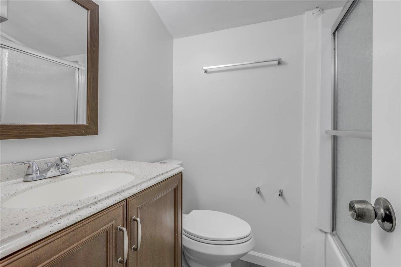 1317 Airport Drive Unit: F12