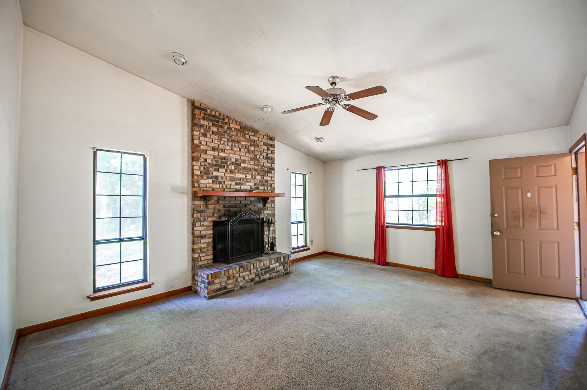 2543 Panther Creek