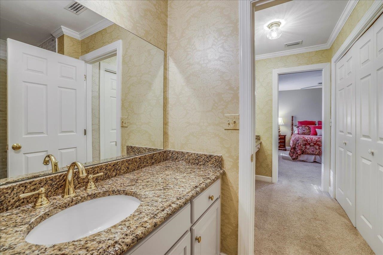 2905 KEW Court