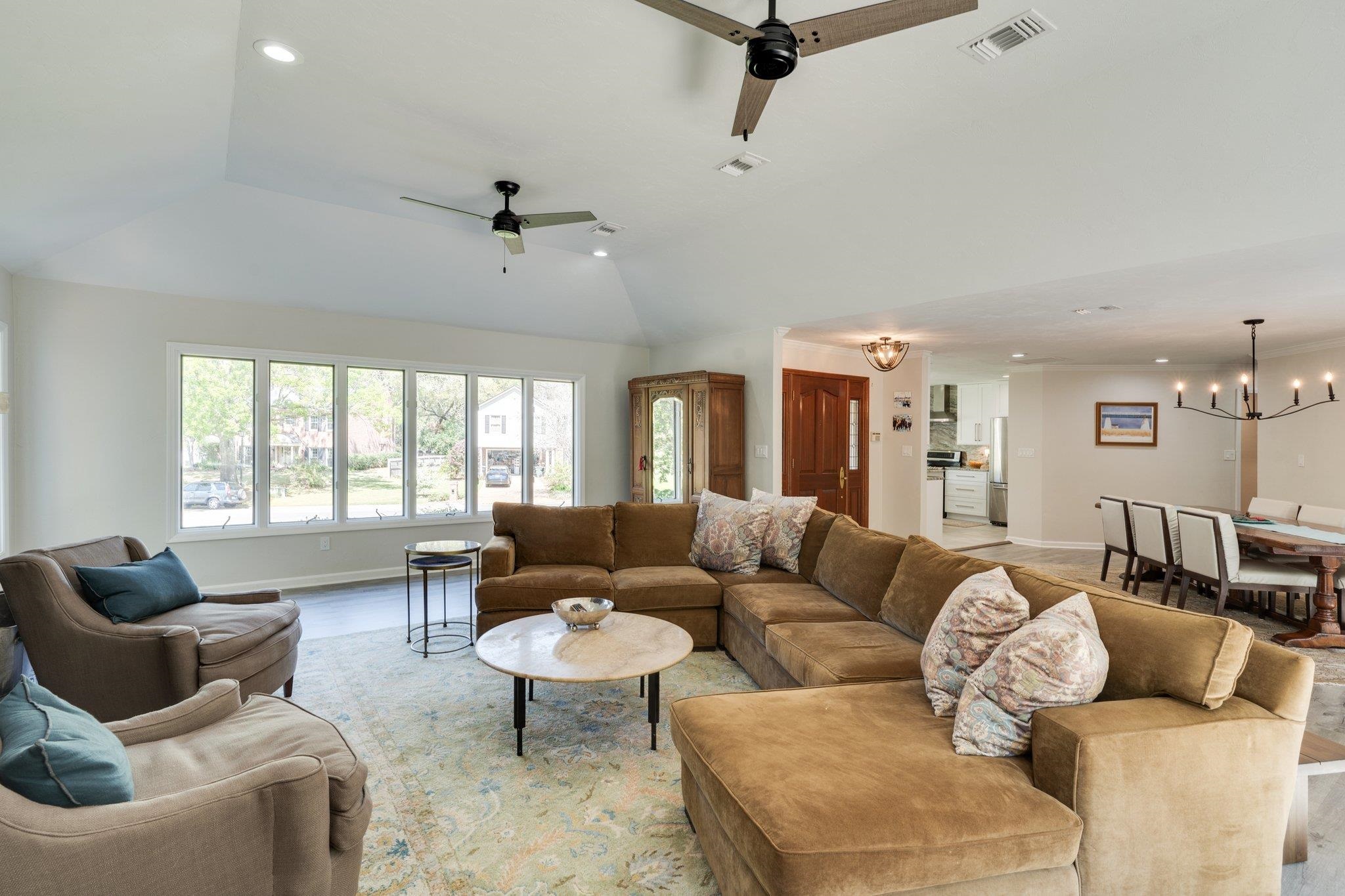 2570 Noble Drive