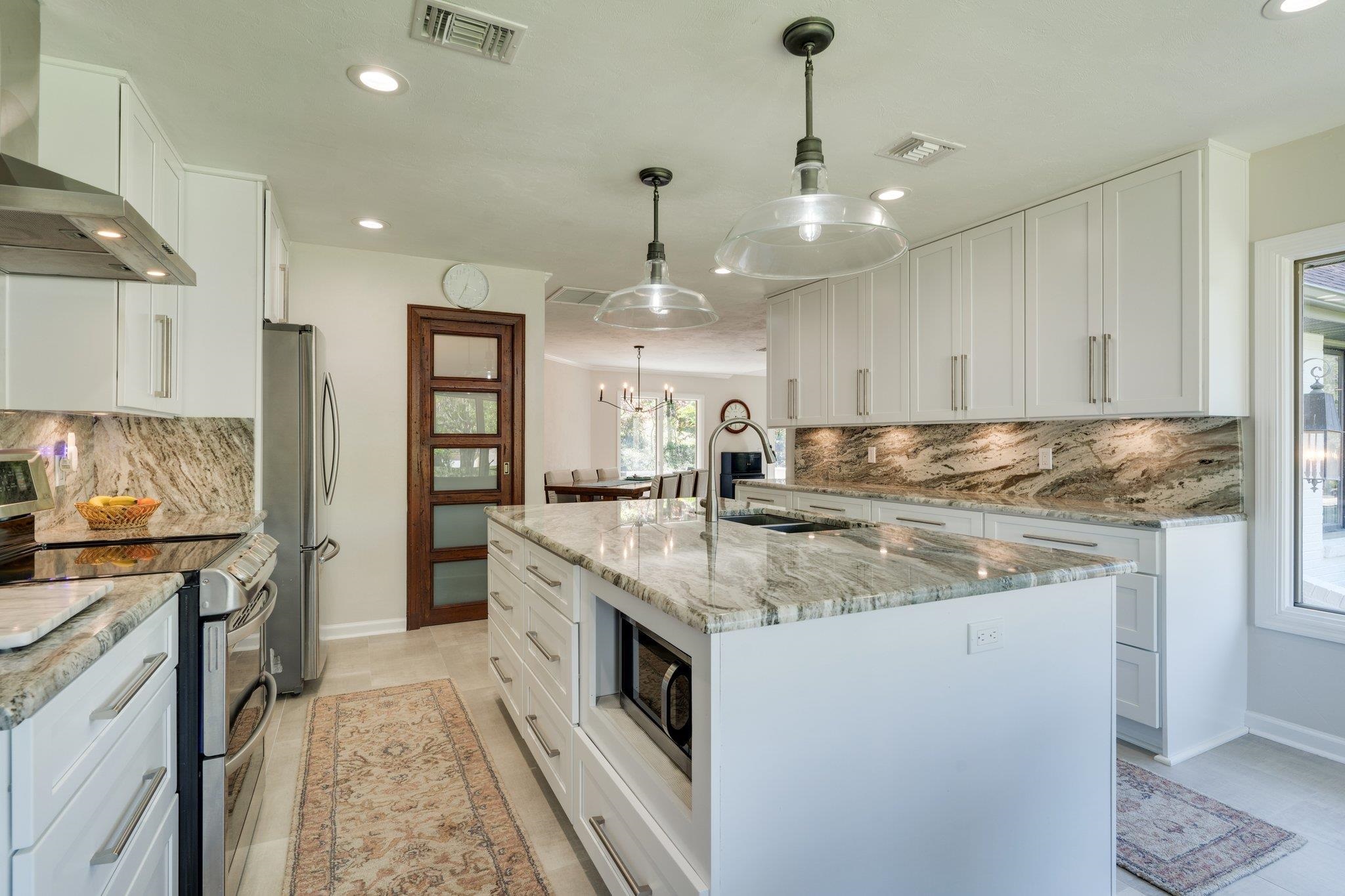 2570 Noble Drive